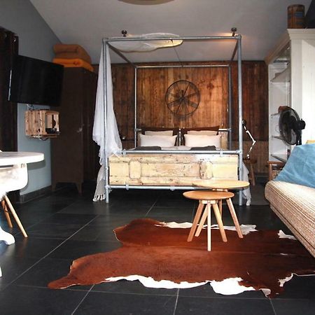 Garden House, Private Studio Apartment With Wifi And Free Parking For 1 Car Weesp Esterno foto