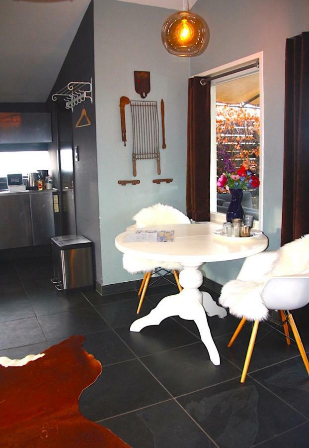 Garden House, Private Studio Apartment With Wifi And Free Parking For 1 Car Weesp Esterno foto