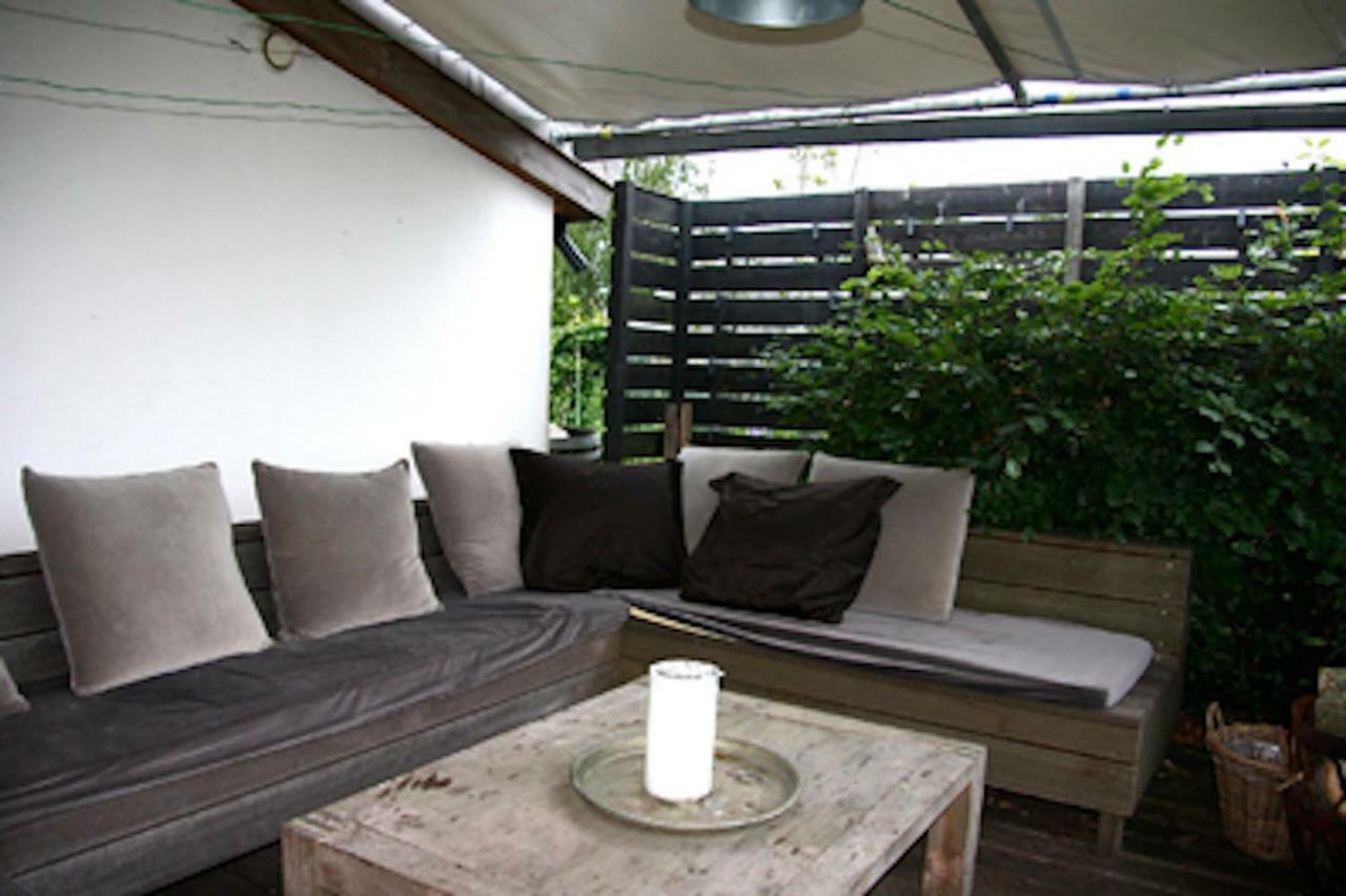 Garden House, Private Studio Apartment With Wifi And Free Parking For 1 Car Weesp Esterno foto